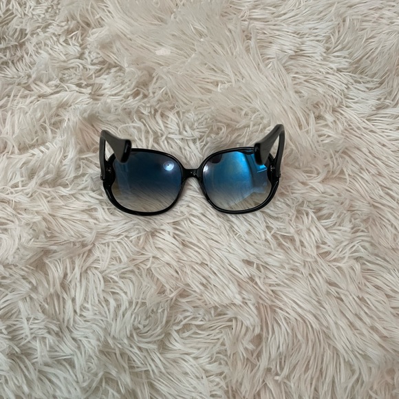 Gorgeous Tod’s oversized sunglasses - Picture 10 of 13